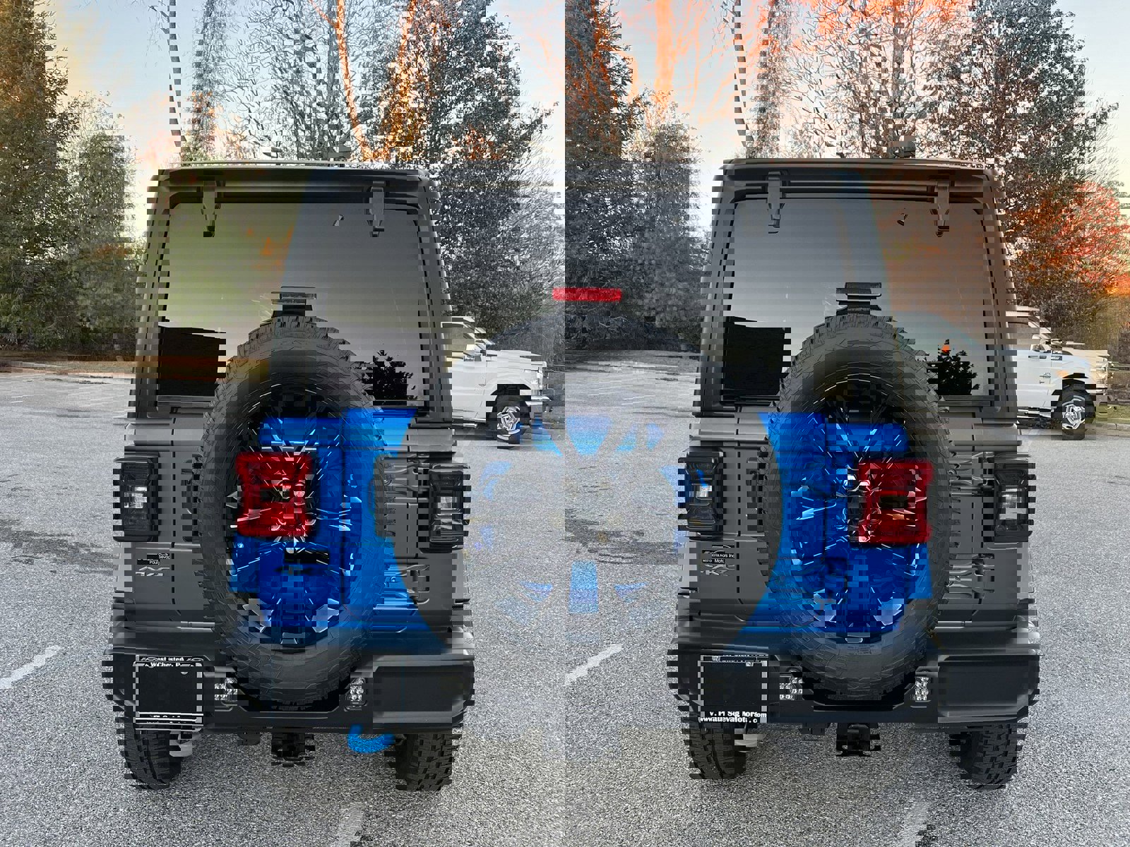 Used 2022 Jeep Wrangler Unlimited Sahara w/ Cold Weather Group image 9