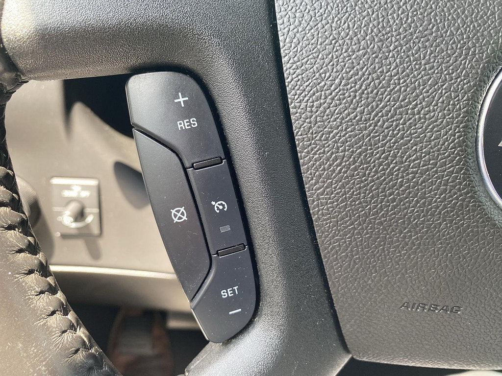 Used 2023 Chevrolet Express 3500 w/ Power Convenience Package RWD image 38