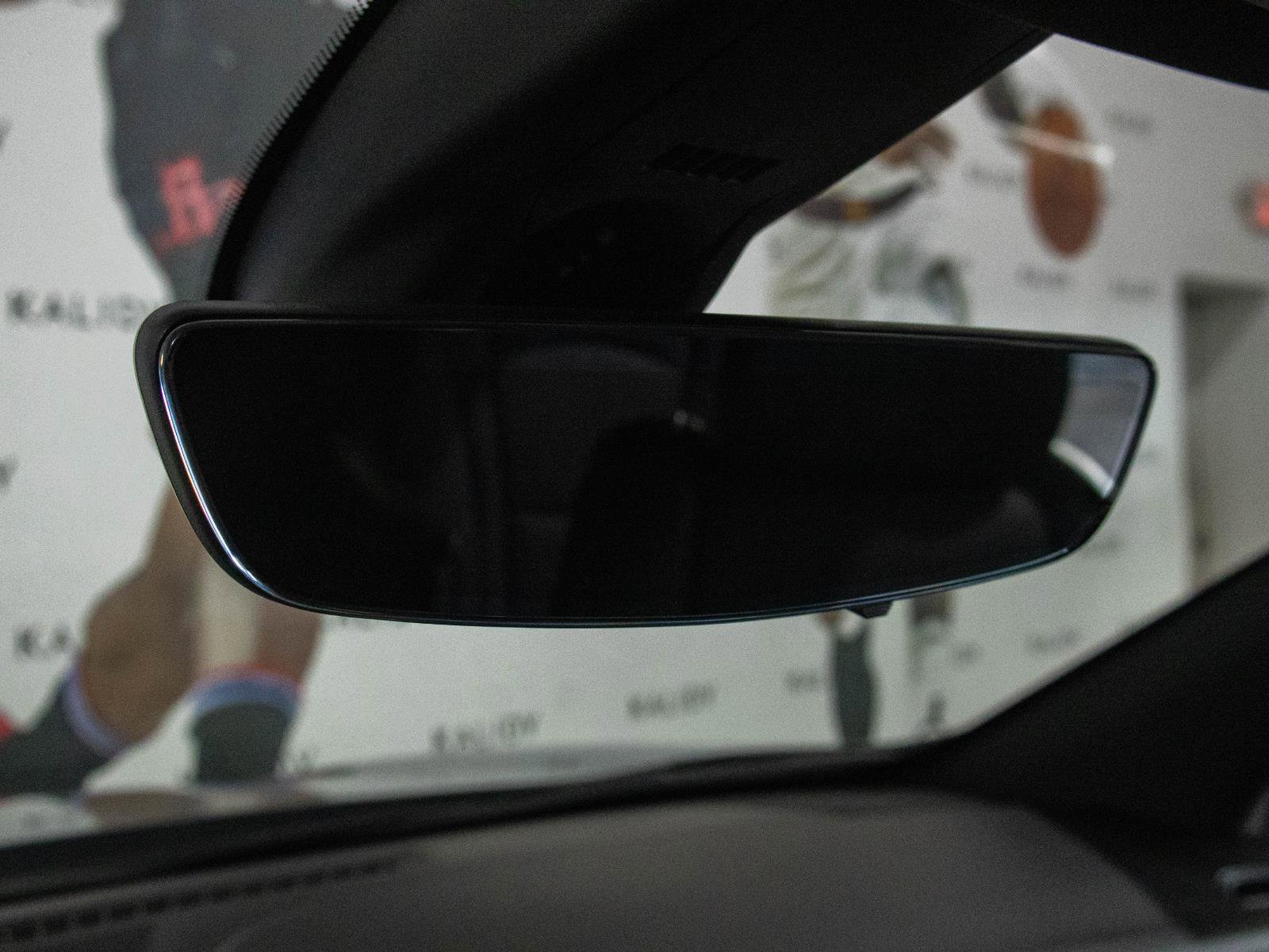 Used 2024 Buick Enclave Premium image 13