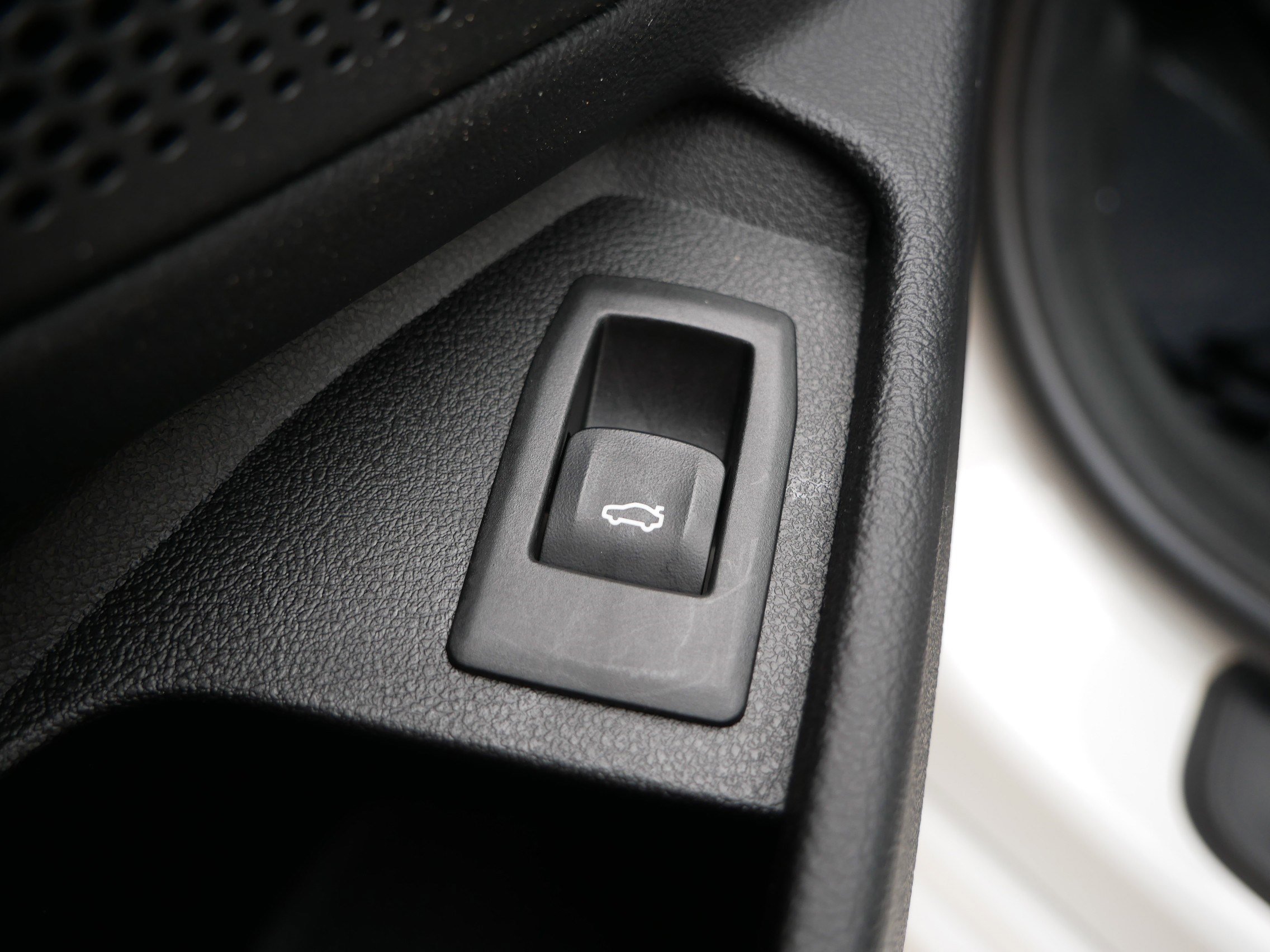 Used 2022 BMW 330i xDrive Sedan w/ Driving Assistance Package image 21