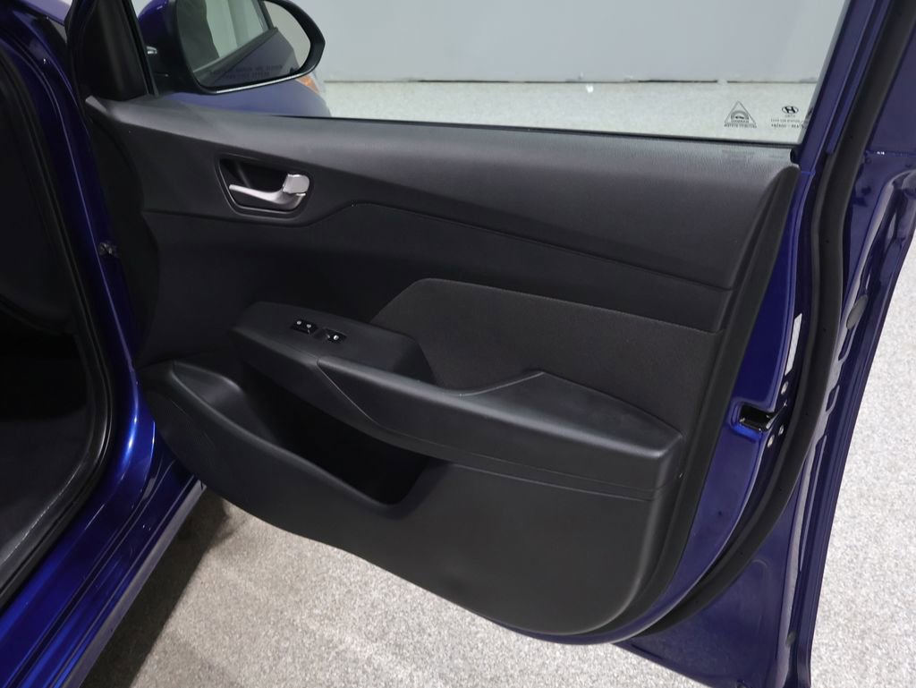 Used 2021 Hyundai Accent SE FWD image 23