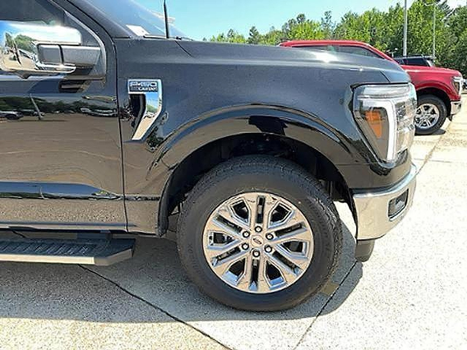 New 2025 Ford F150 Lariat w/ Equipment Group 502A High AWD/4WD image 13