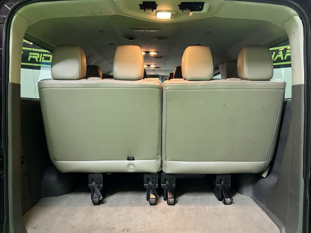 Used 2014 Nissan NV 3500 SL w/ Technology Package RWD image 5