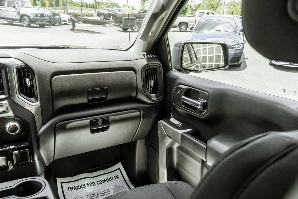Used 2021 GMC Sierra 1500 4x4 Crew Cab w/ Sierra Value Package image 13