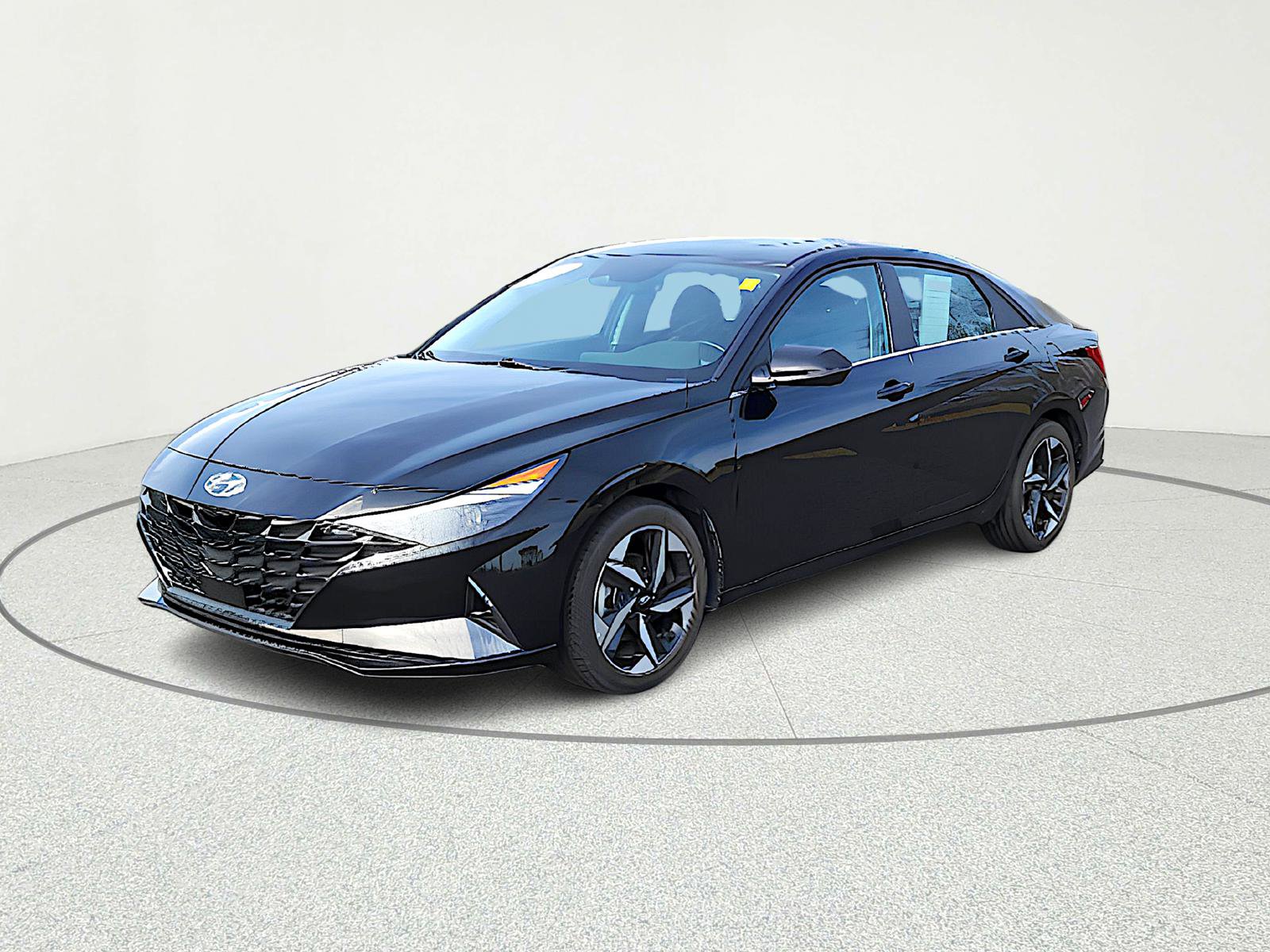 Used 2023 Hyundai Elantra Limited image 2