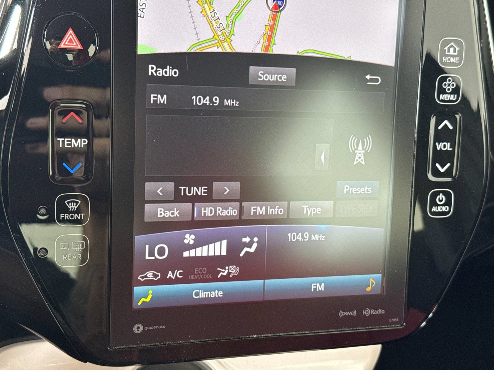 Used 2017 Toyota Prius Prime Premium FWD image 18