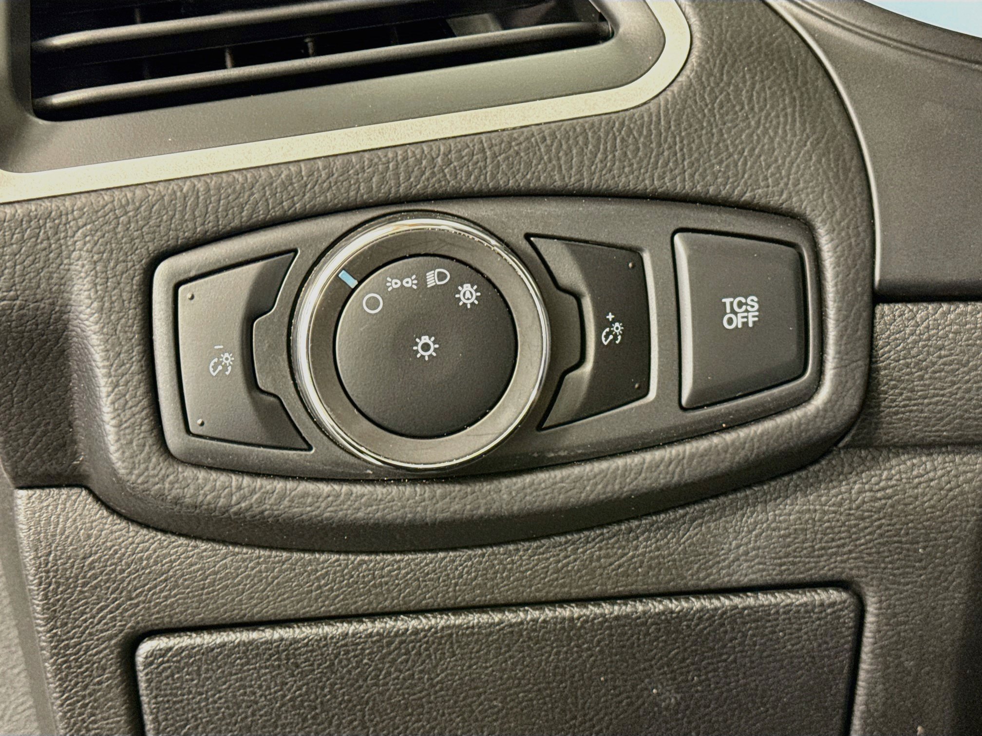 Used 2023 Ford Edge SEL AWD/4WD image 10