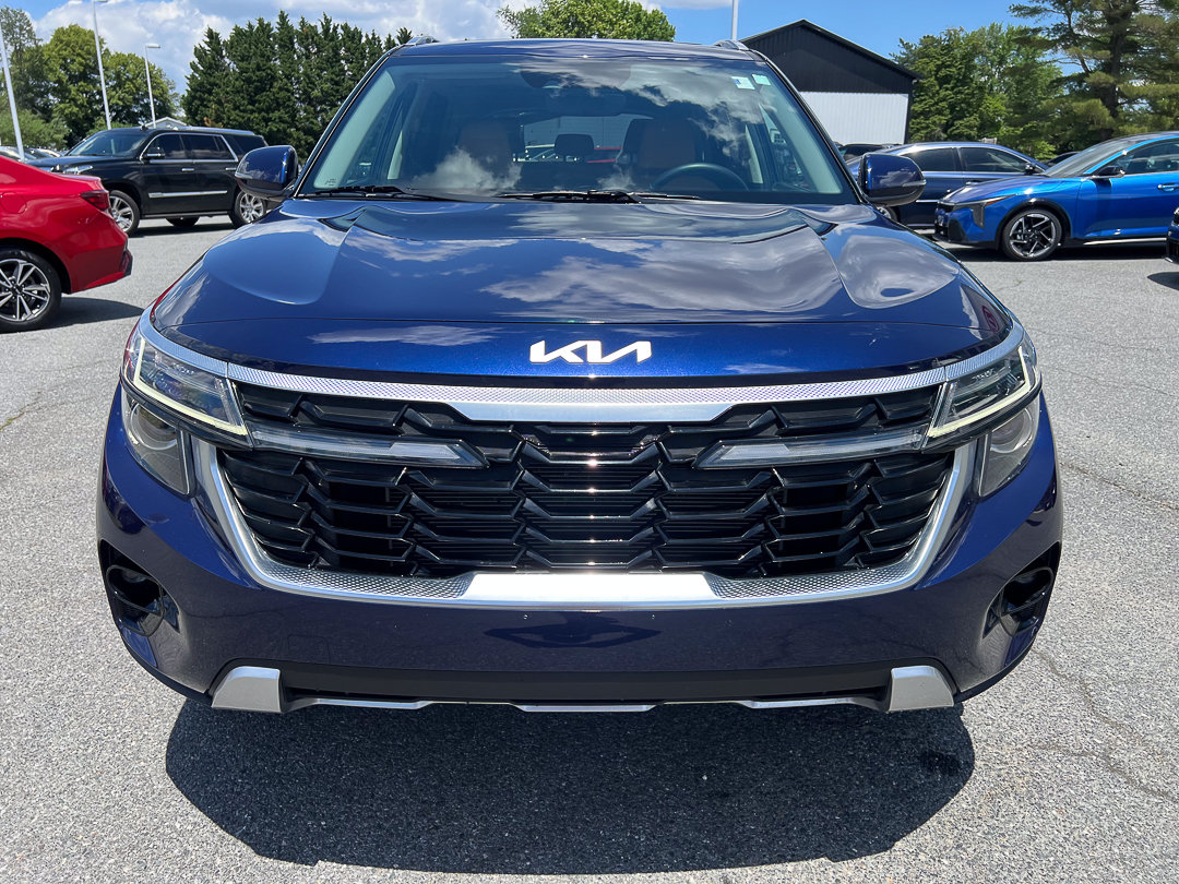 Used 2024 Kia Seltos EX AWD/4WD image 11