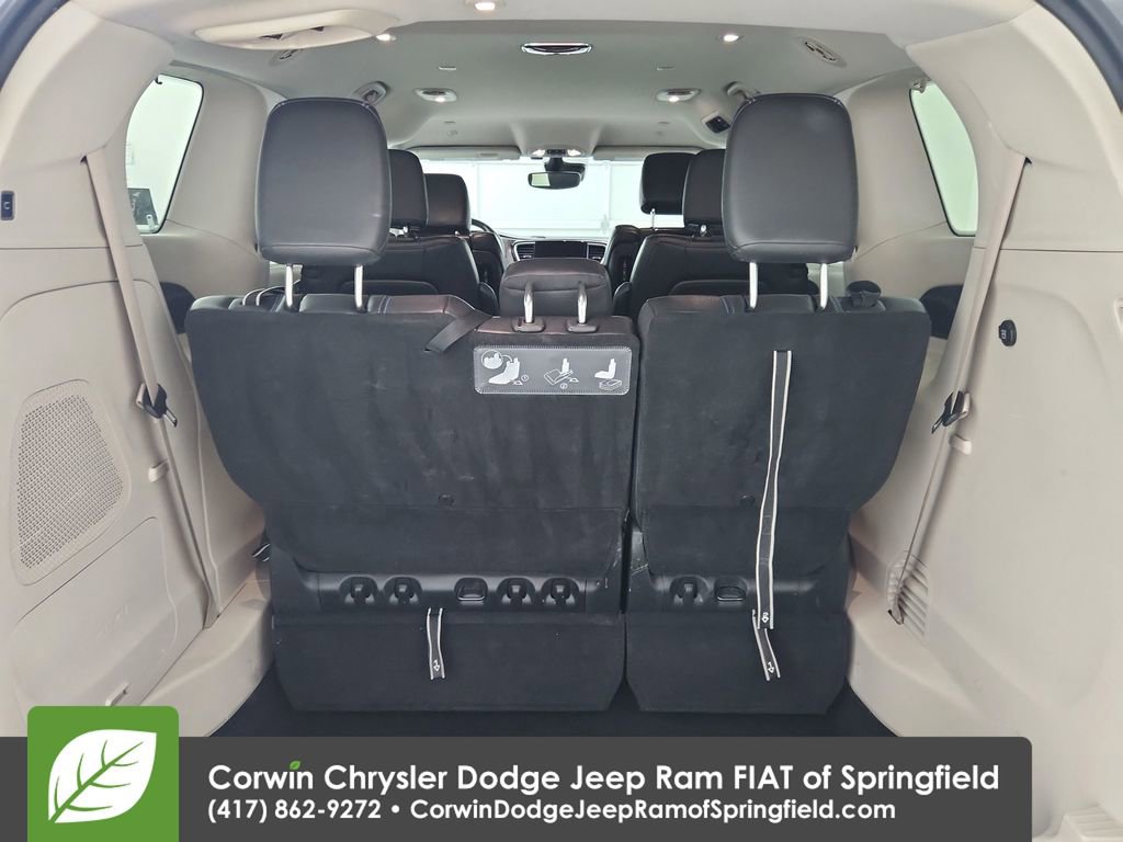 Used 2021 Chrysler Pacifica Touring-L w/ Uconnect Theater Family Group FWD image 30
