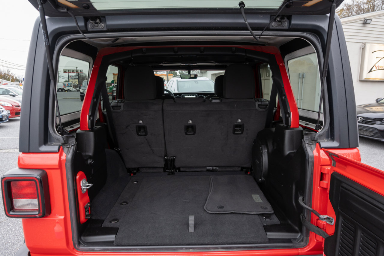 Used 2023 Jeep Wrangler Unlimited Sport image 25