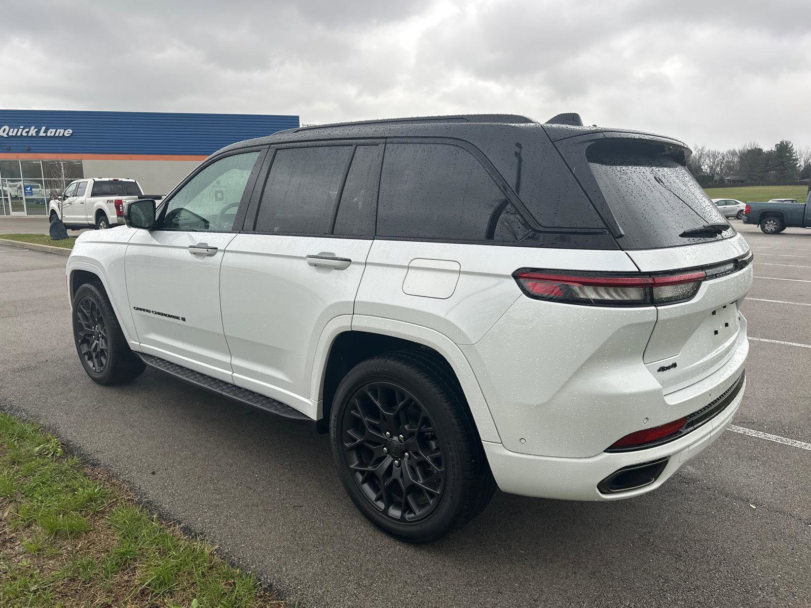 Used 2025 Jeep Grand Cherokee Summit image 12