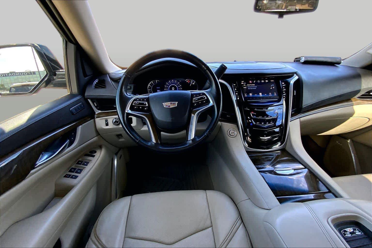 Certified 2019 Cadillac Escalade Premium Luxury RWD image 6