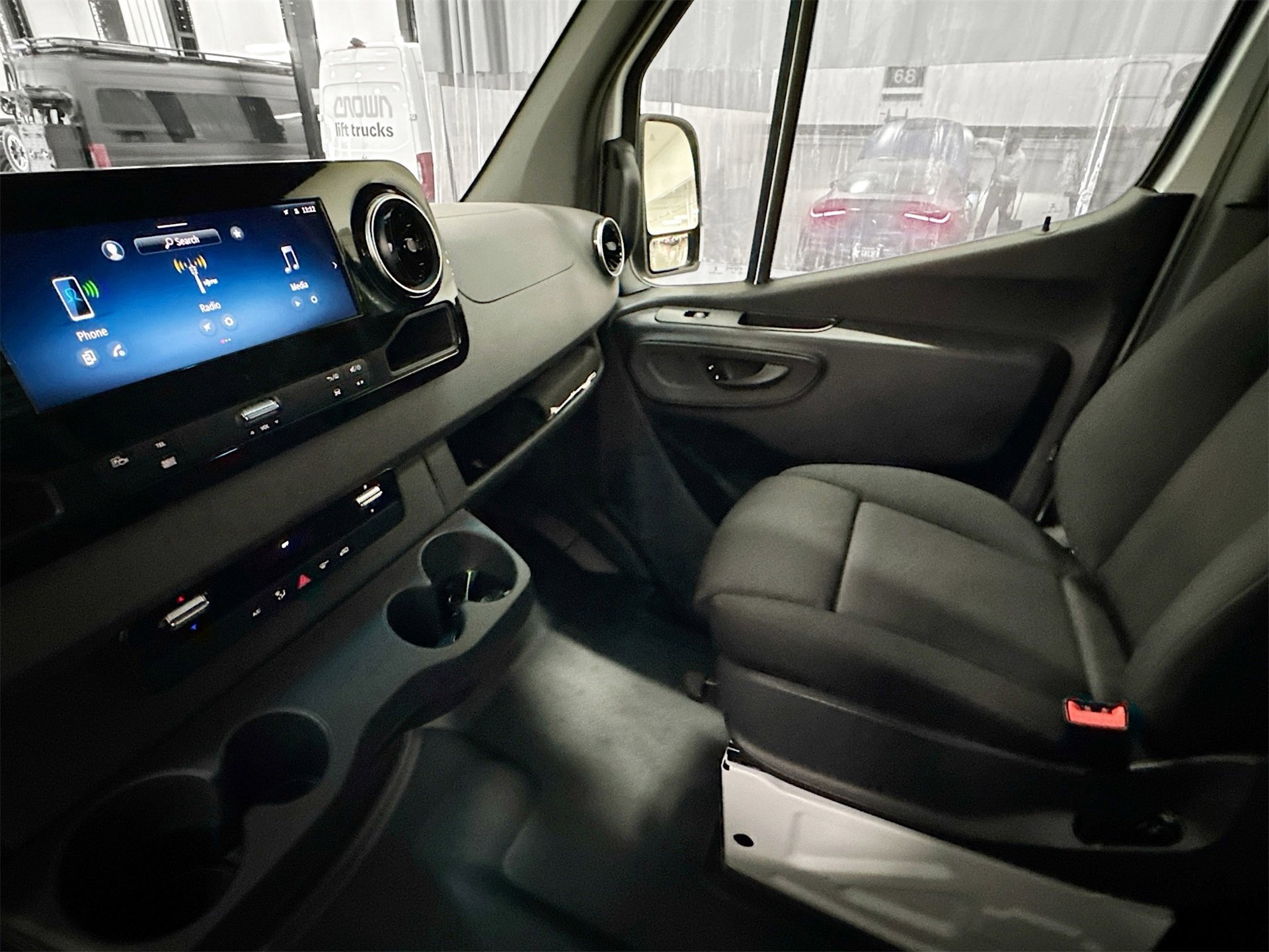 Certified 2025 Mercedes-Benz Sprinter 2500 image 23