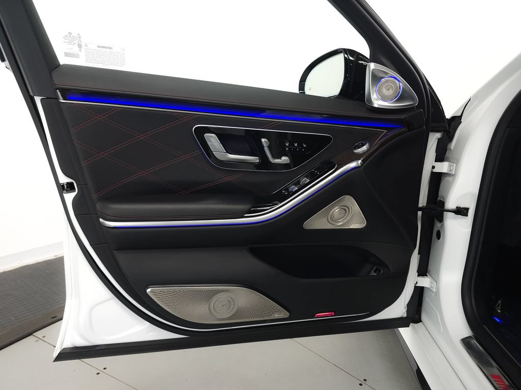 Used 2024 Mercedes-Benz S 63 AMG S w/ Carbon Fiber Exterior Package image 5