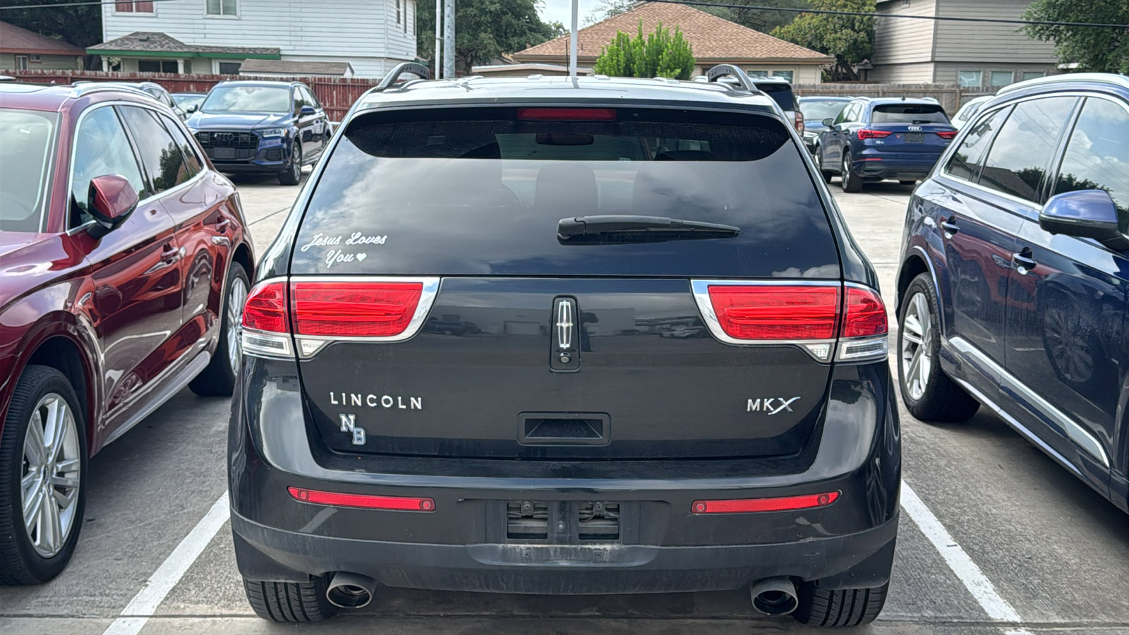 Used 2013 Lincoln MKX FWD image 3
