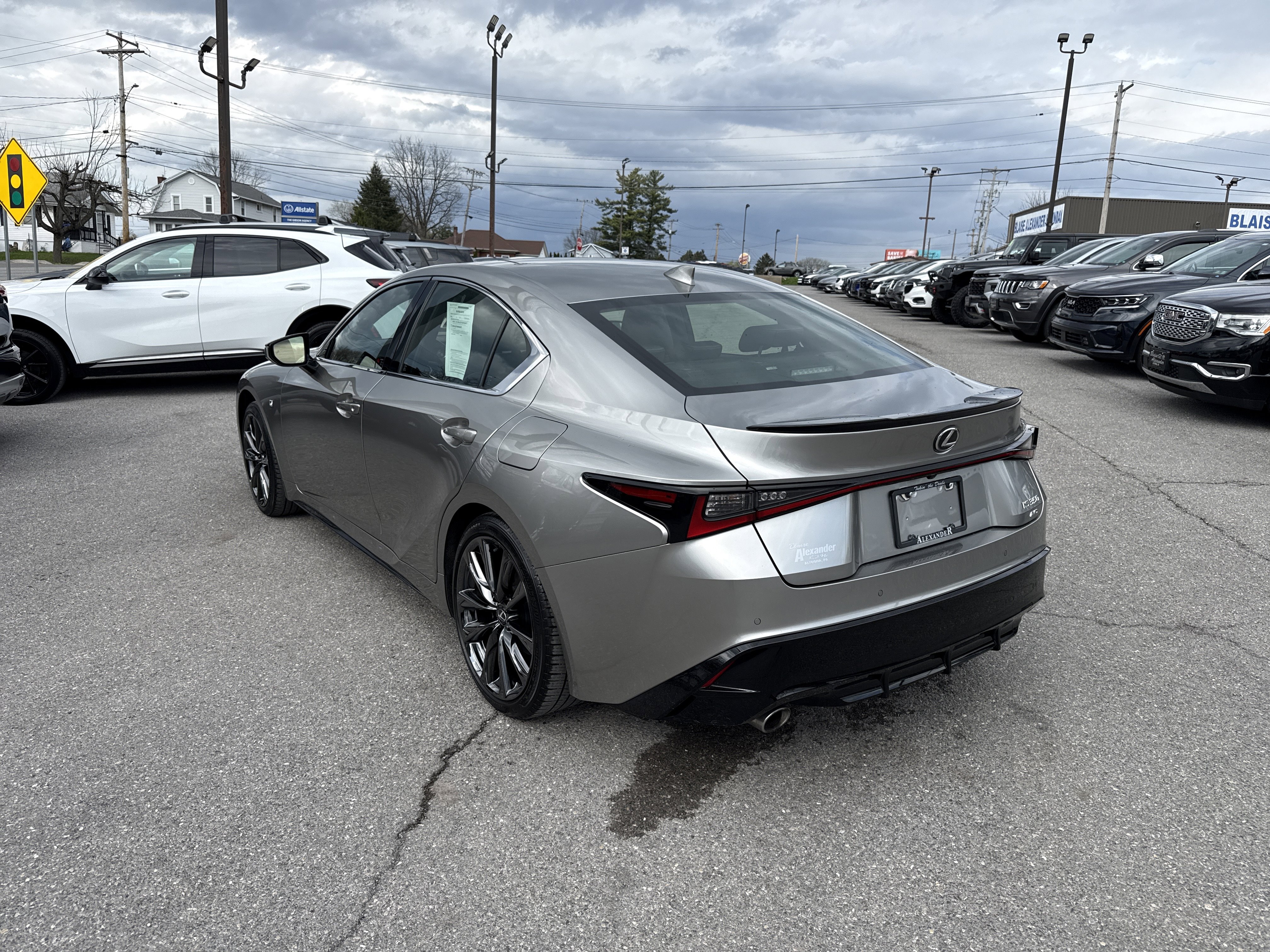 Used 2023 Lexus IS 350 F Sport image 11