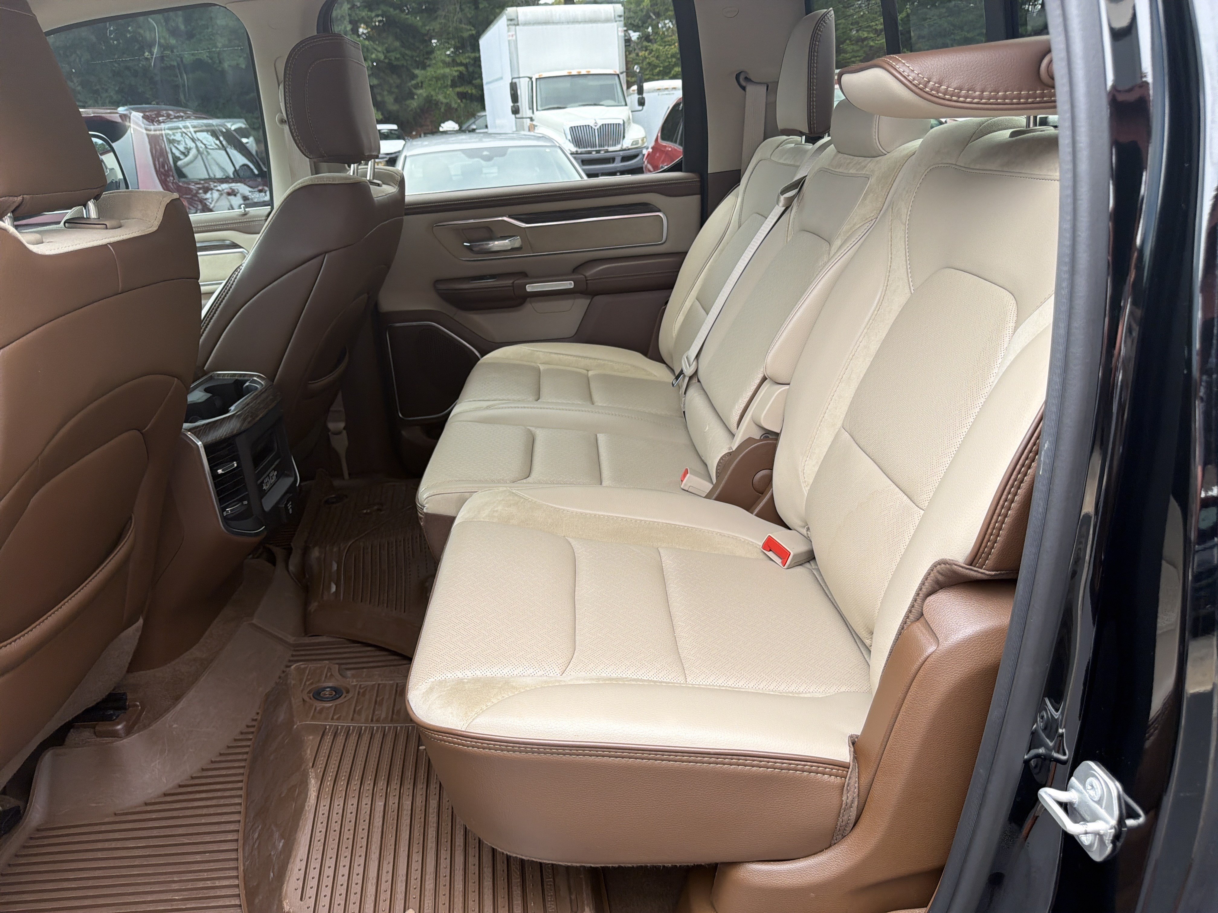 Used 2020 RAM 1500 Laramie AWD/4WD image 20