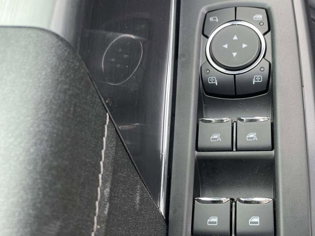 New 2025 Ford F150 Lariat w/ Equipment Group 501A Mid image 15