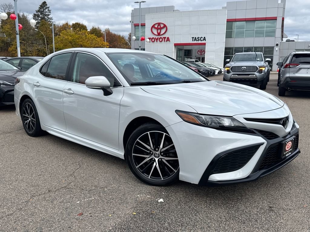 Used 2023 Toyota Camry SE