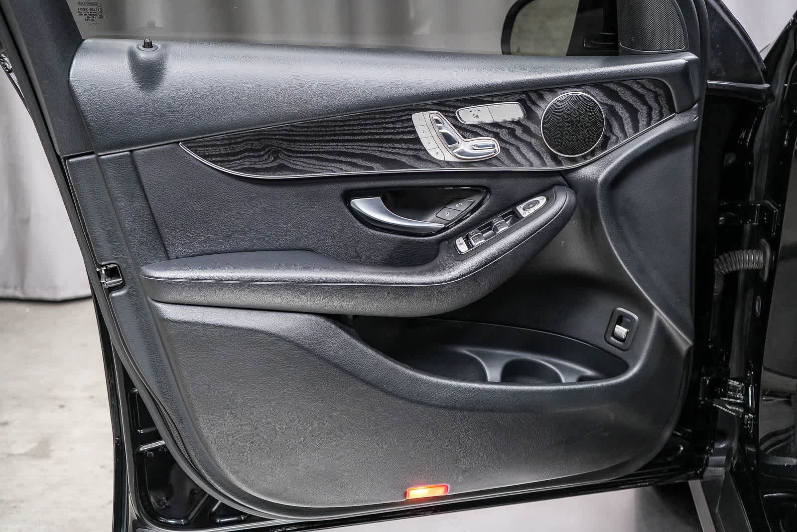 Used 2016 Mercedes-Benz GLC 300 image 21