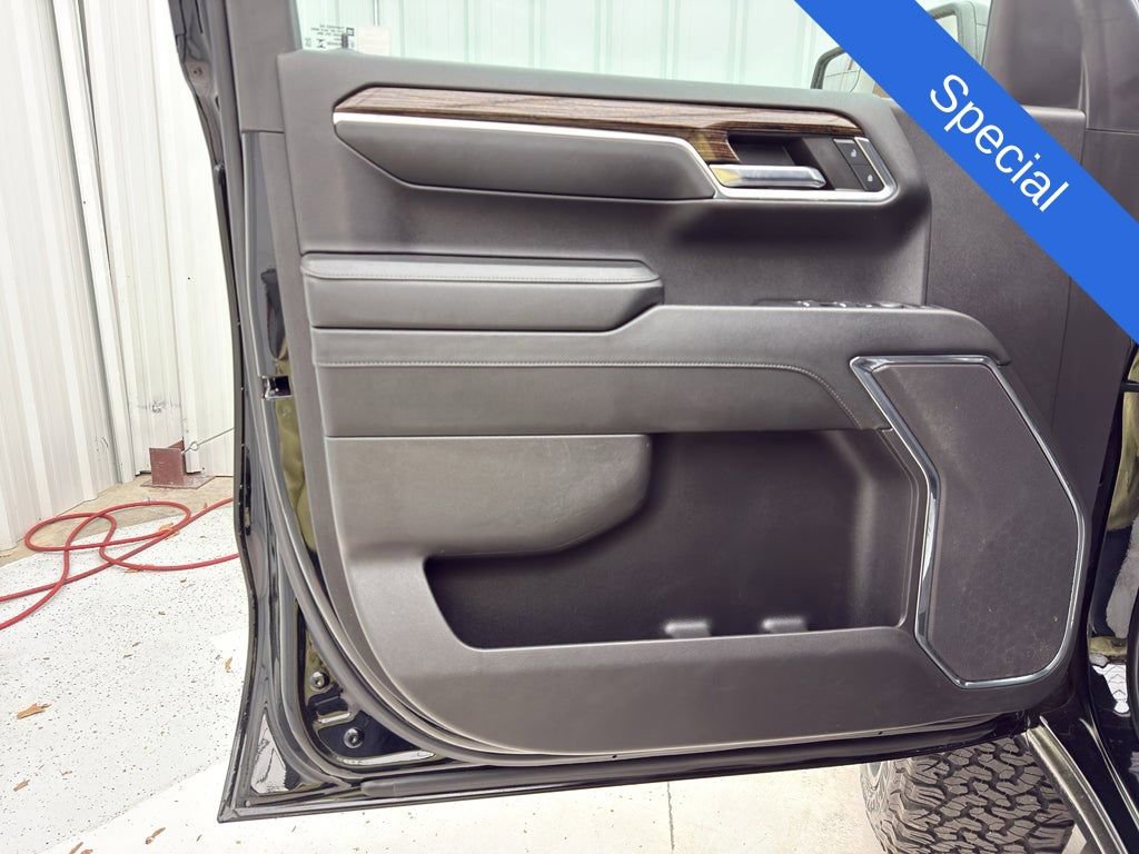 Used 2024 GMC Sierra 1500 Elevation image 16