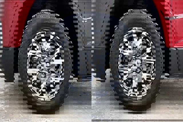 Certified 2023 GMC Acadia SLT w/ Preferred Package image 10