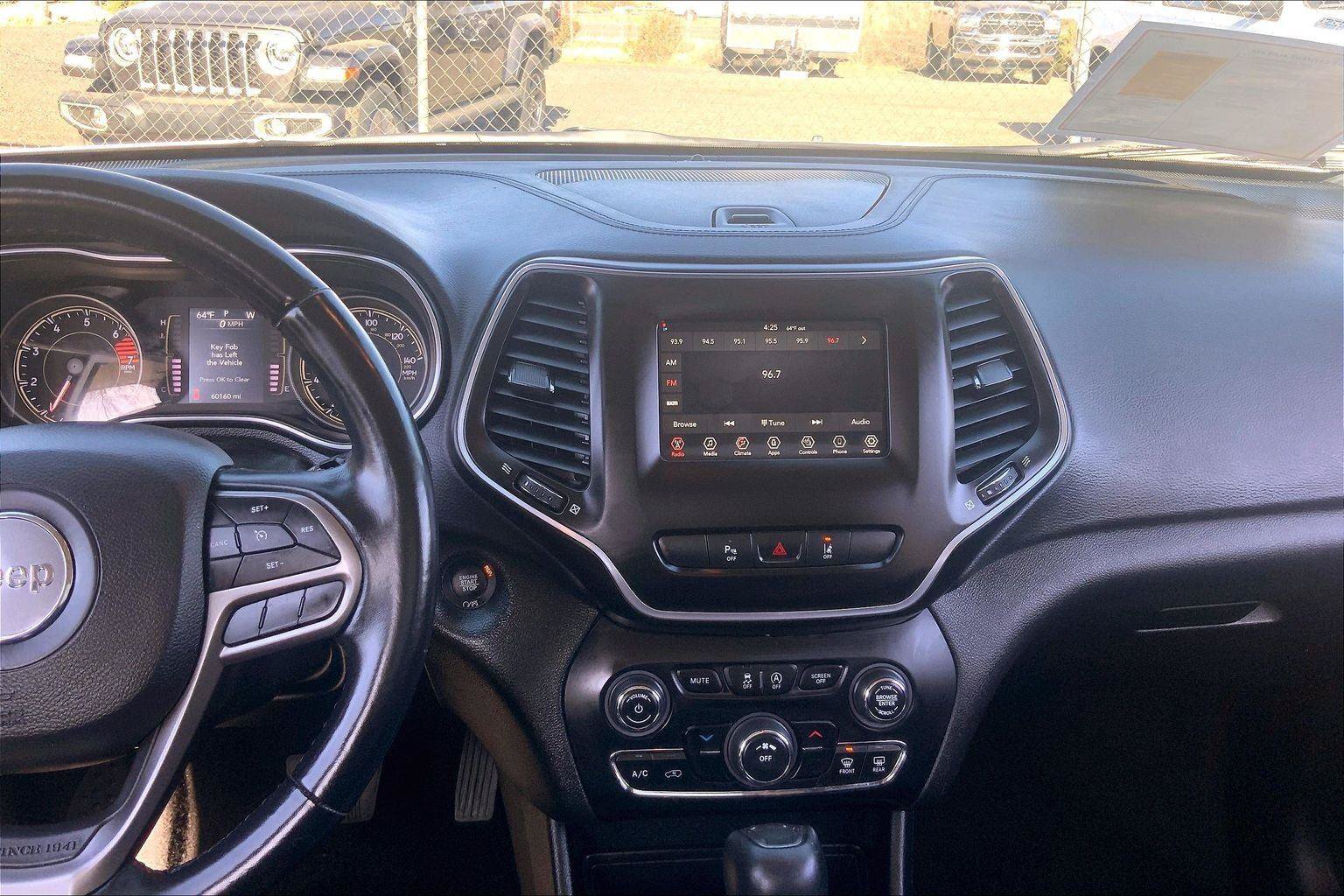 Certified 2021 Jeep Cherokee Latitude Plus AWD/4WD image 6