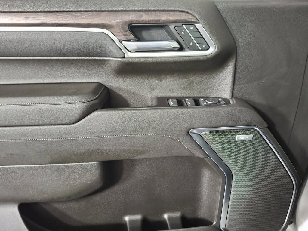 Used 2022 Chevrolet Silverado 1500 LTZ w/ LTZ Premium Package image 24