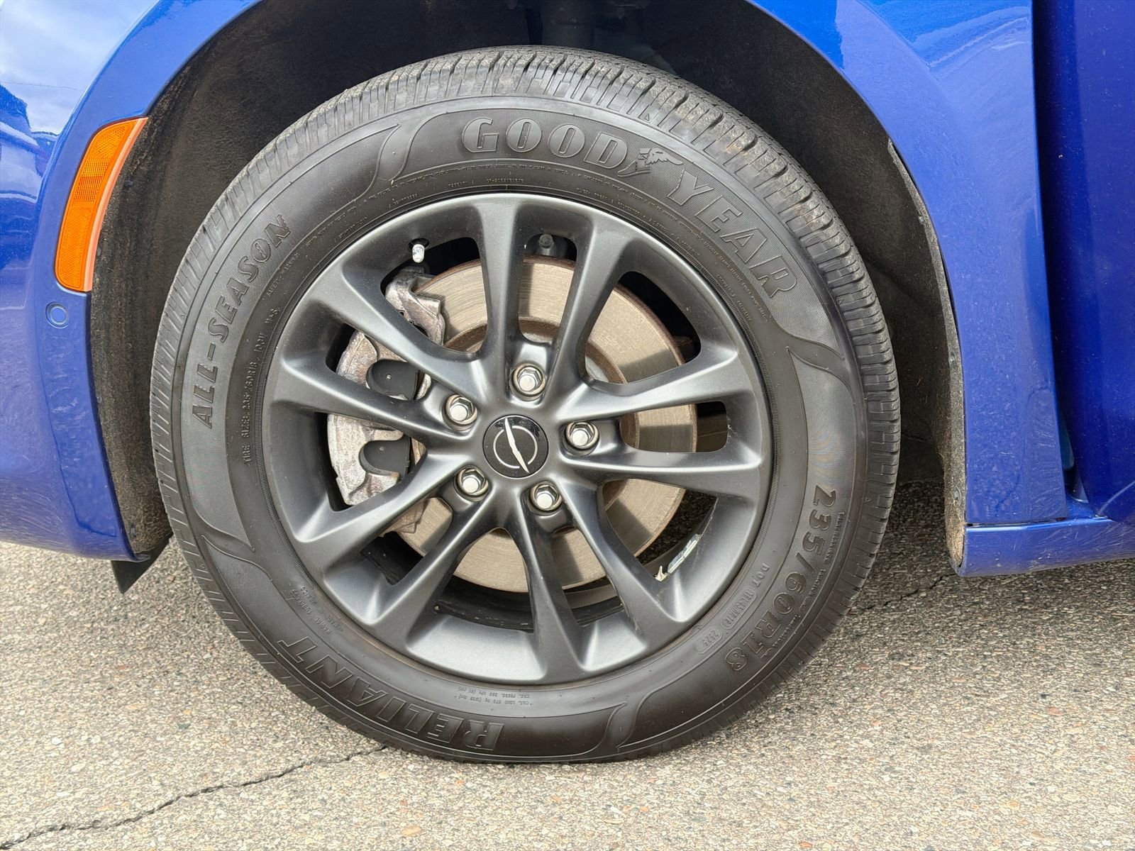 Used 2020 Chrysler Pacifica Touring-L AWD/4WD image 19