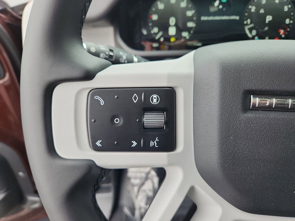 New 2026 Land Rover Defender 130 X-Dynamic SE image 17