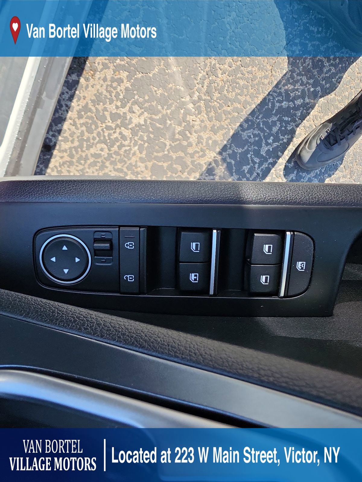 Used 2025 Kia Soul EX FWD image 11
