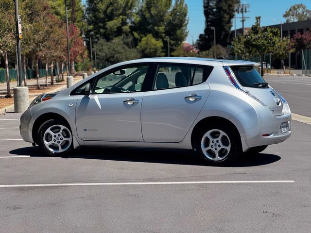 Used 2012 Nissan Leaf SL FWD image 11