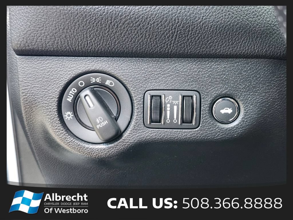 Used 2021 Dodge Challenger R/T Scat Pack RWD image 19