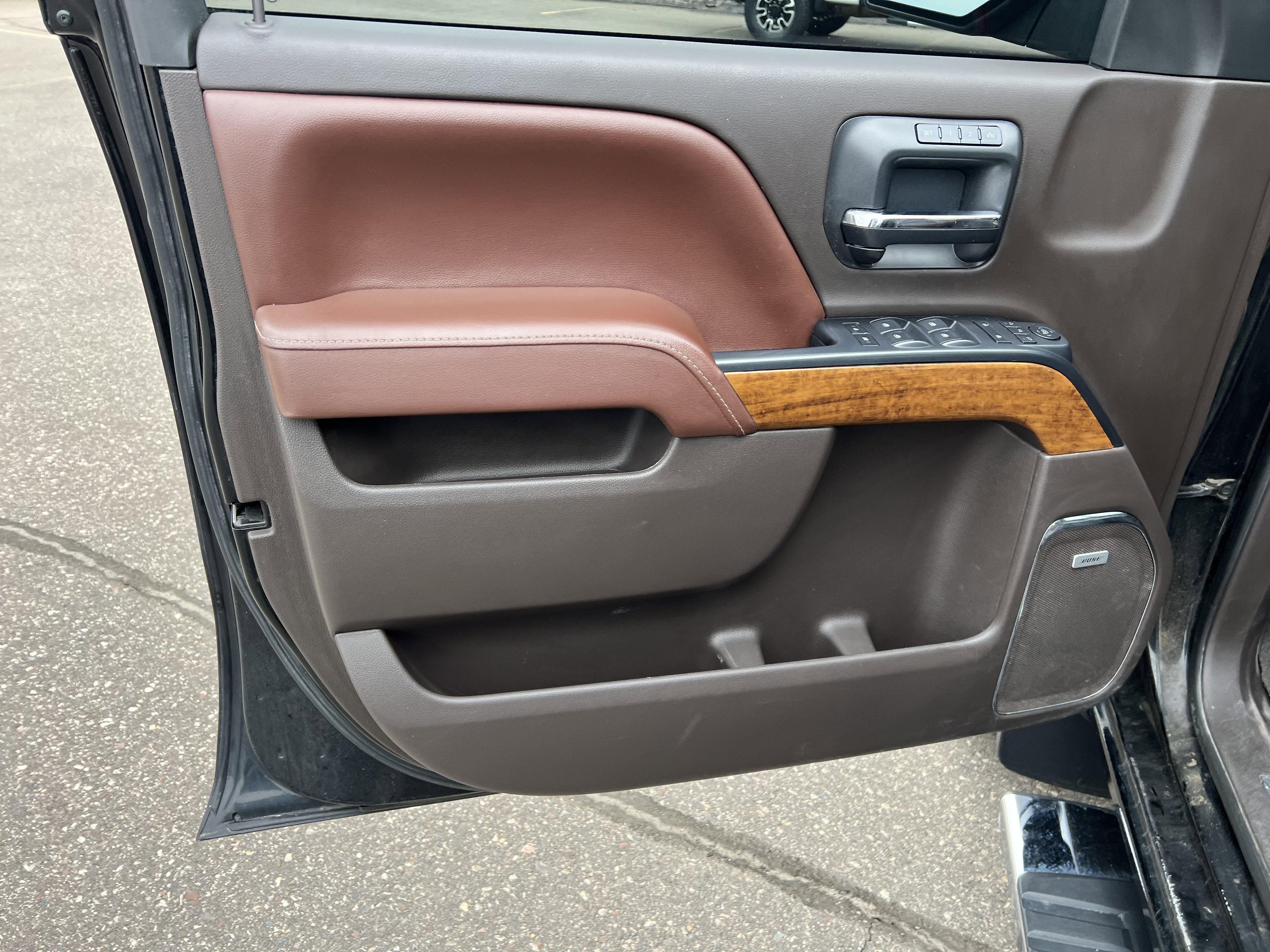 Used 2015 Chevrolet Silverado 1500 High Country w/ High Country Premium Package image 14