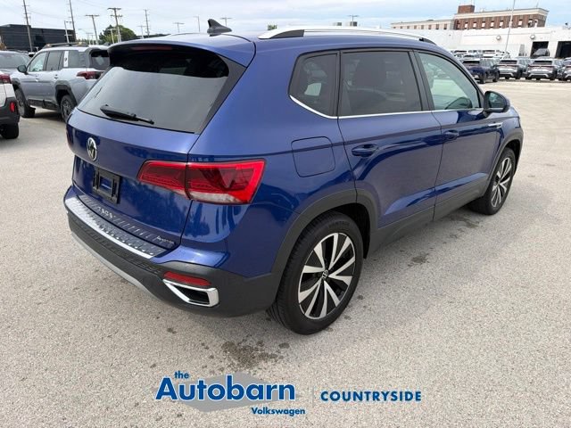 Used 2022 Volkswagen Taos SE FWD image 6