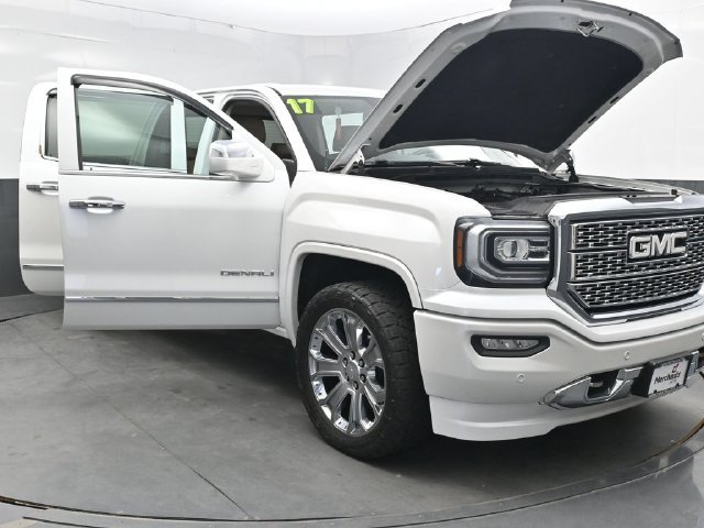 Used 2017 GMC Sierra 1500 Denali w/ Denali Ultimate Package AWD/4WD image 40