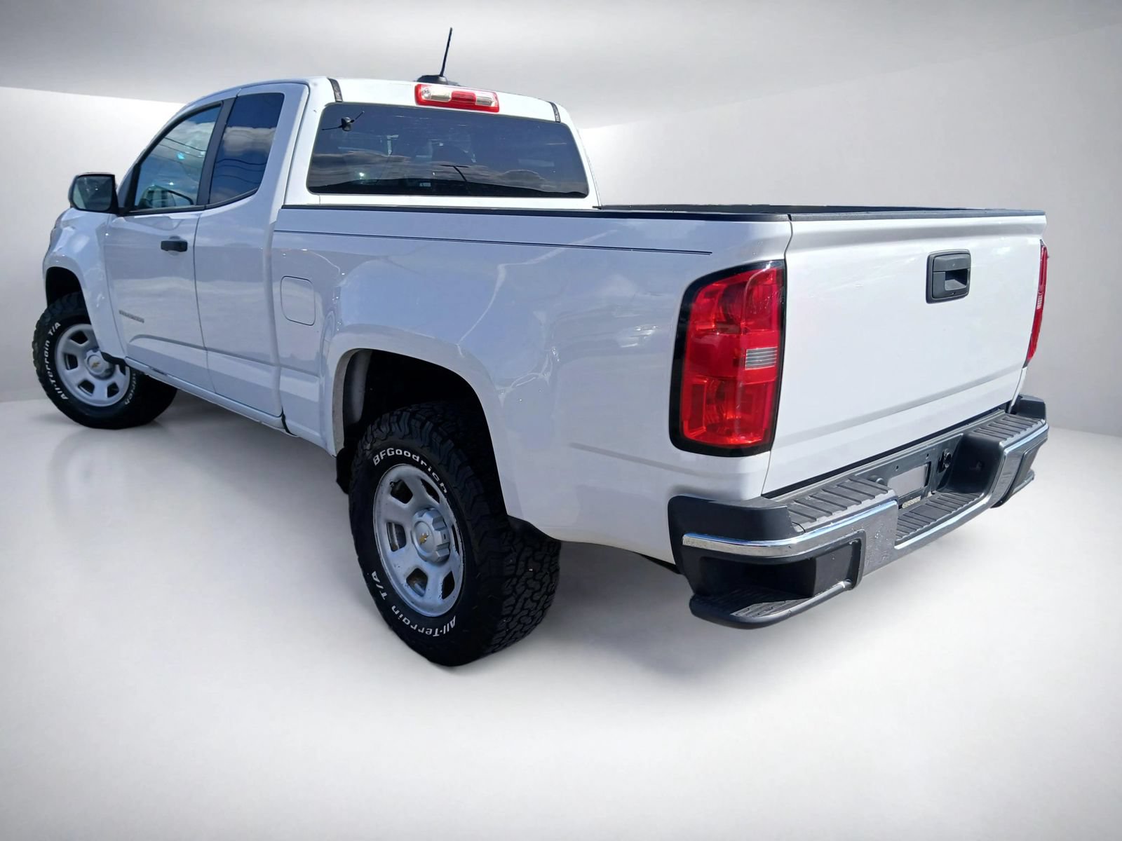 Used 2021 Chevrolet Colorado W/T w/ WT Convenience Package RWD image 4