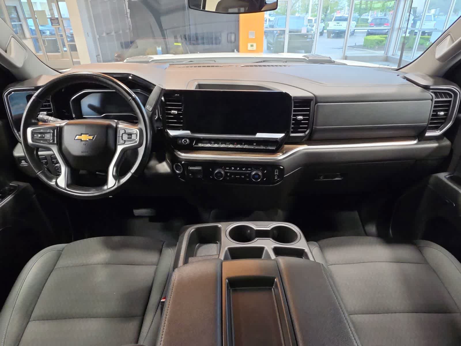 Used 2025 Chevrolet Silverado 2500 LT w/ Convenience Package AWD/4WD image 25