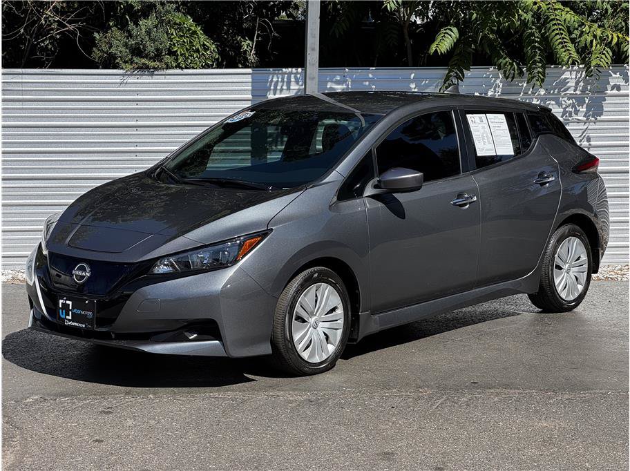 Used 2025 Nissan Leaf S FWD image 8