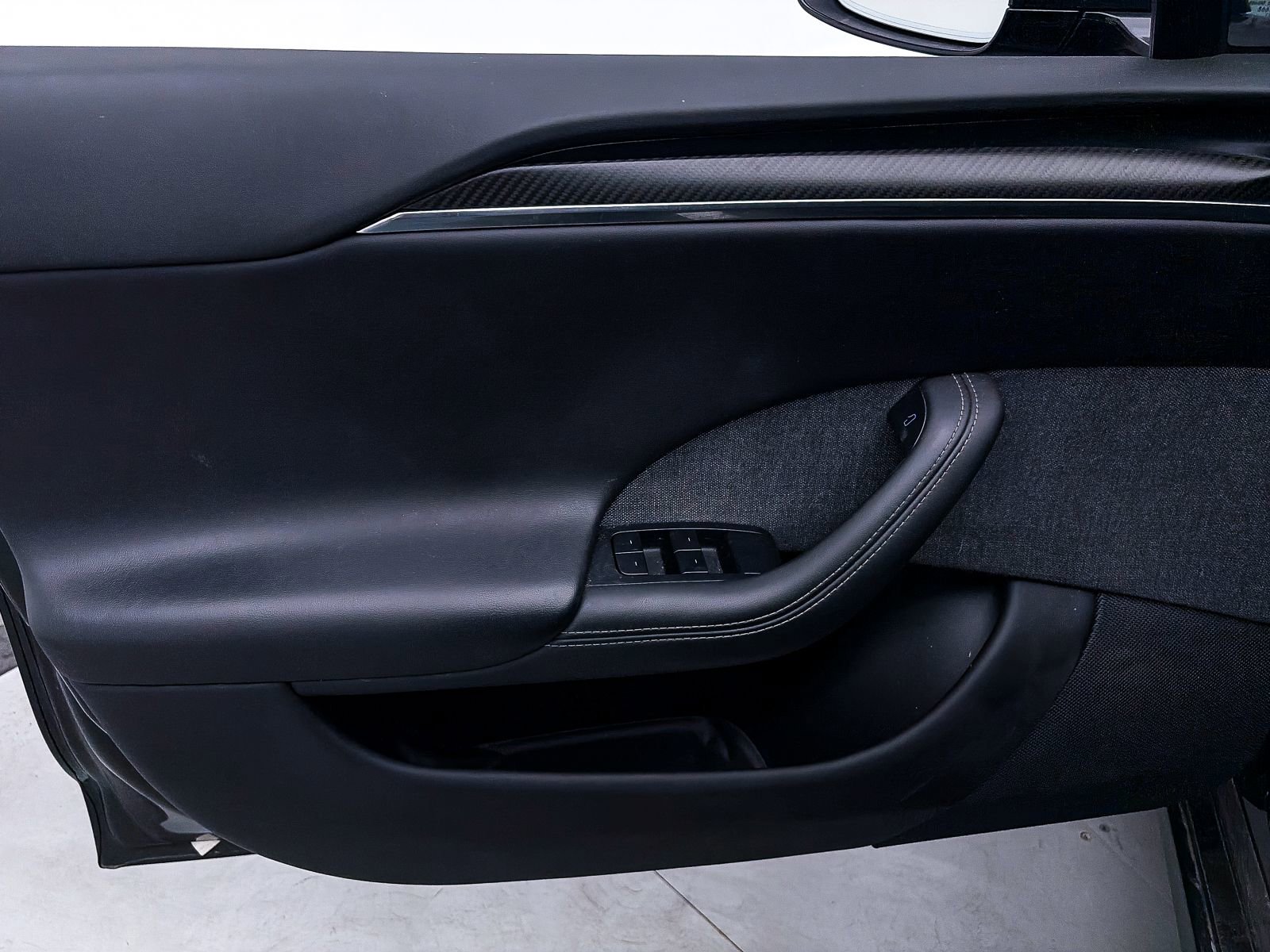 Used 2022 Tesla Model S Plaid image 16