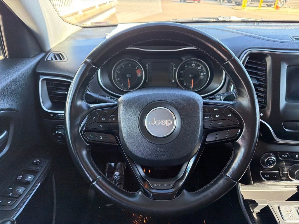 Used 2019 Jeep Cherokee Altitude image 14