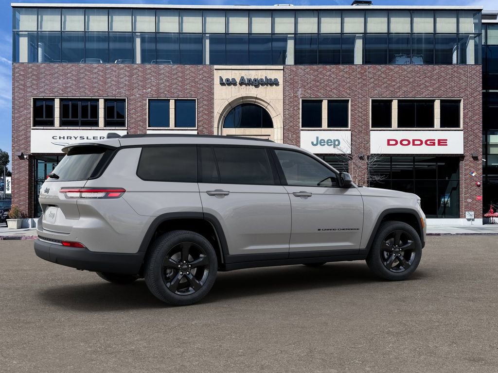 New 2025 Jeep Grand Cherokee L Altitude image 4