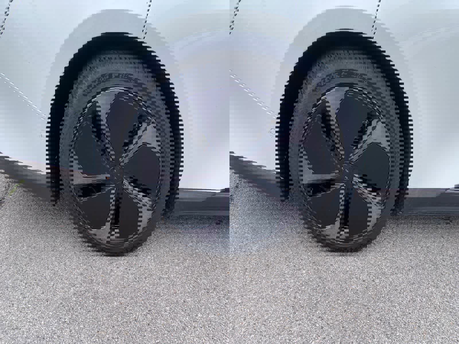 Used 2024 Lucid Air Pure image 5