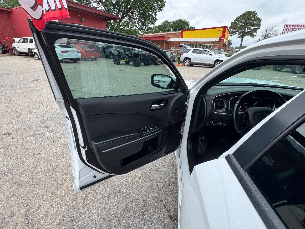 Used 2018 Dodge Charger SXT Plus RWD image 8
