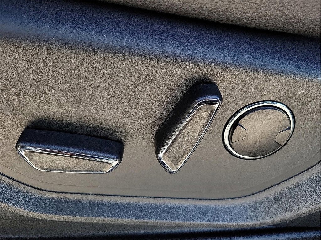 Used 2021 Ford Expedition Limited image 15