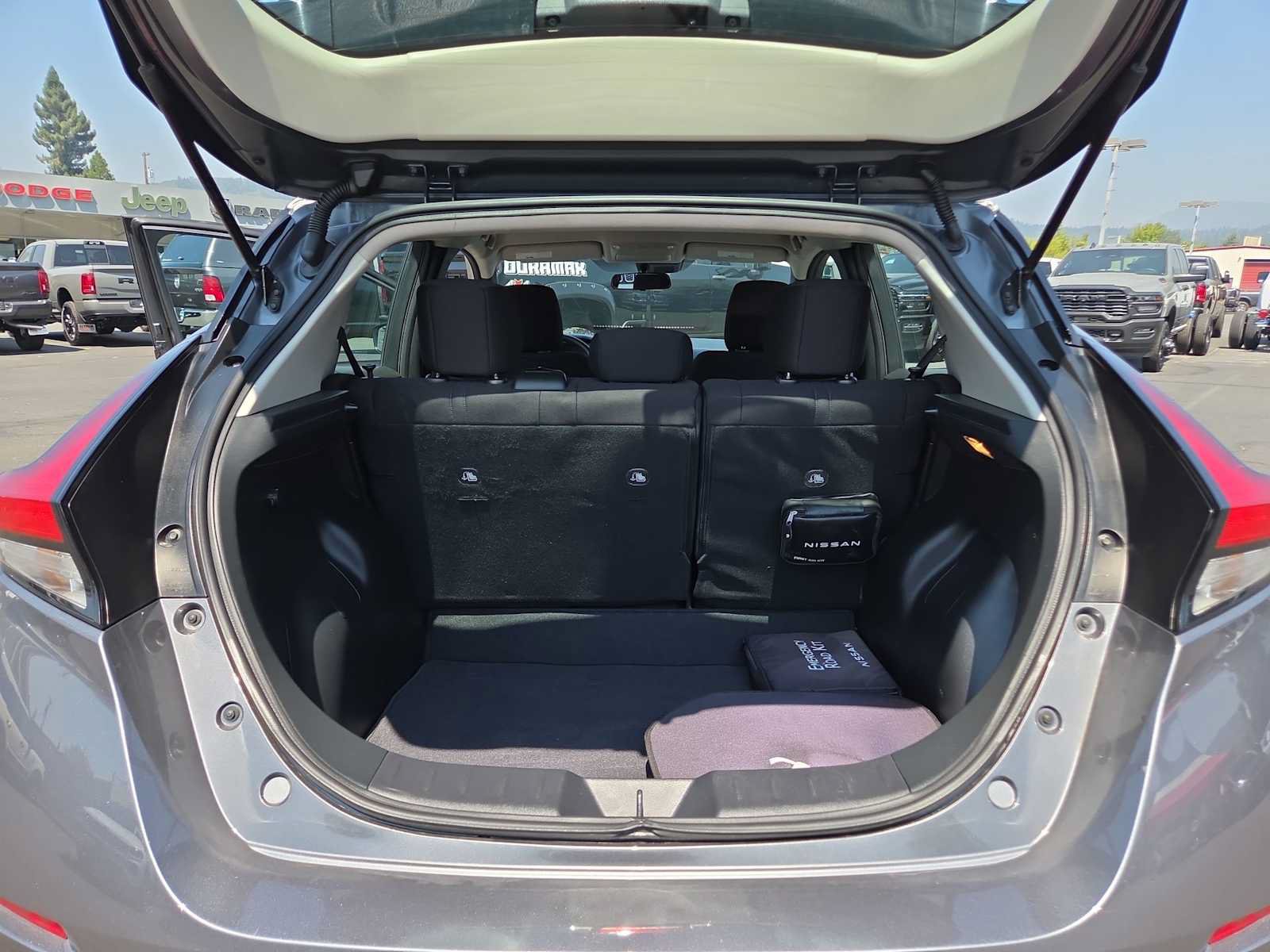 Used 2024 Nissan Leaf S FWD image 27