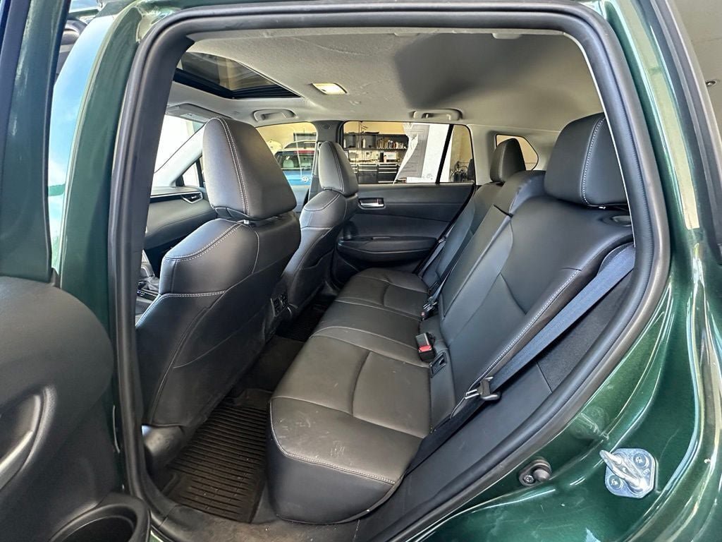 Used 2024 Toyota Corolla Cross XLE w/ Convenience Package AWD/4WD image 9