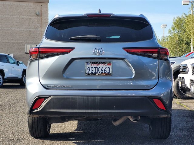 Certified 2023 Toyota Highlander LE image 7