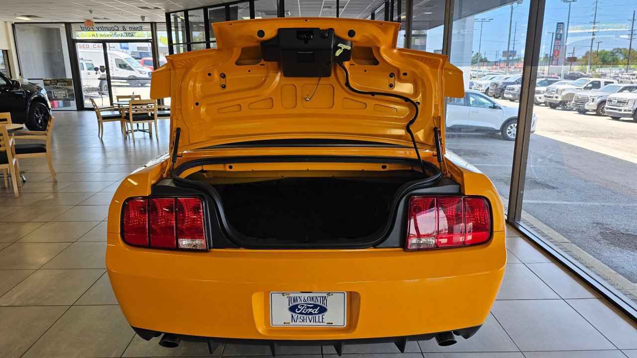 Used 2007 Ford Mustang Shelby GT500 RWD image 21
