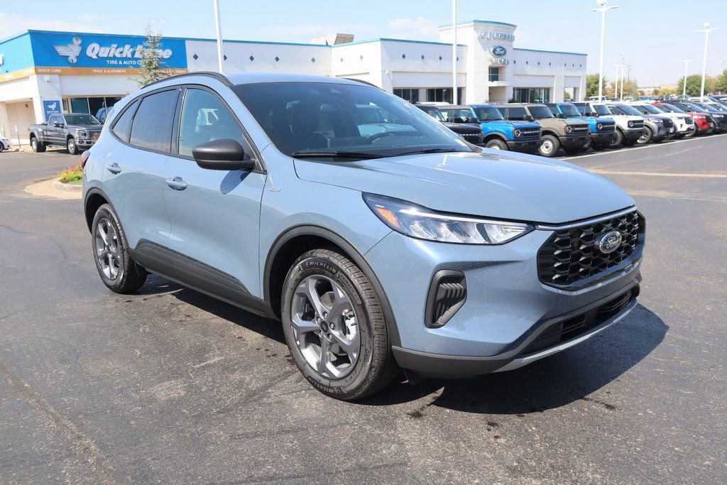 New 2026 Ford Escape ST-Line w/ Tech Pack #1 video 1